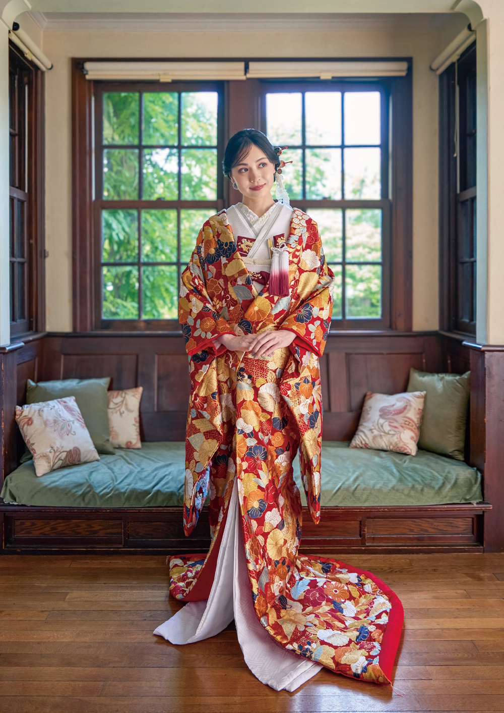 wd2 婚礼和装。華やかな色打掛の花嫁スタイル(シャンディークローゼット)